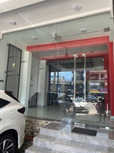 tempered glass frameless door